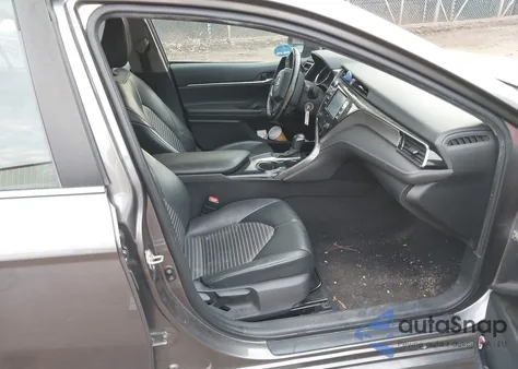 2020 Toyota Camry Se z USA, uszkodzony, nr VIN 4T1G11AK2LU925907